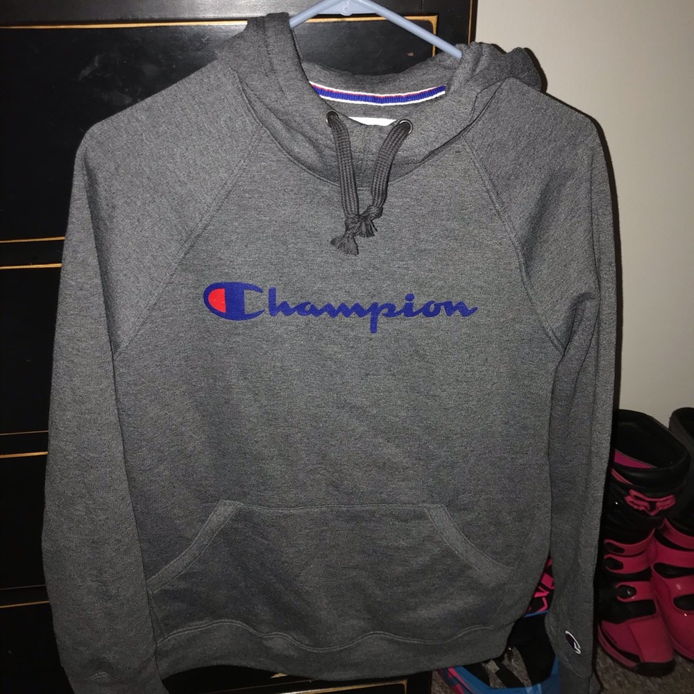 💎SOLD💎NWOT Women’s champion hoodie